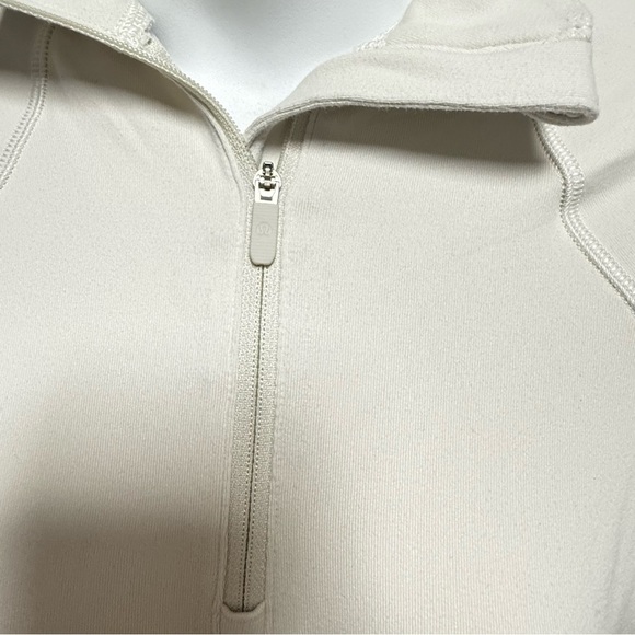 Lululemon Bone Cropped Sweatshirt - Picture 3 of 9